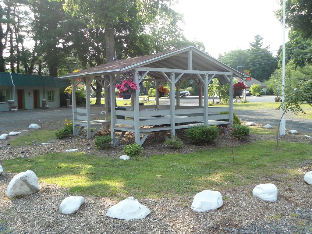 Flower Field Inn And Cottages Stroudsburg Exterior foto