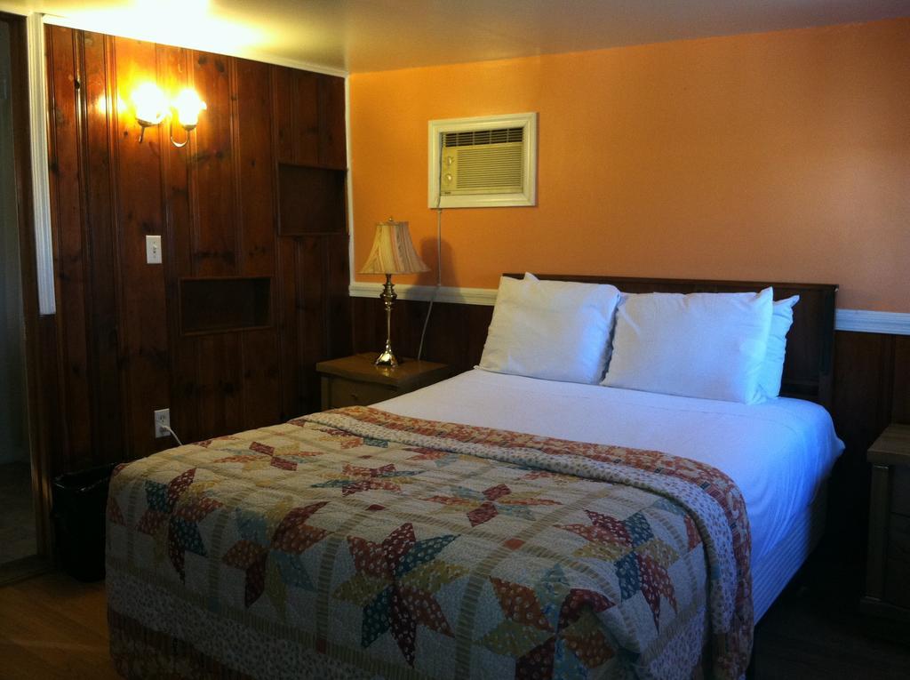 Flower Field Inn And Cottages Stroudsburg Exterior foto